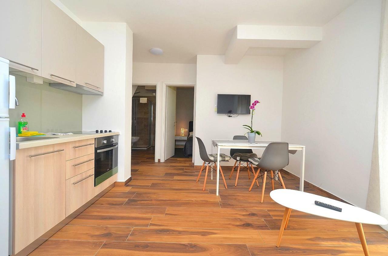 Stella Apartments Новиград Екстериор снимка