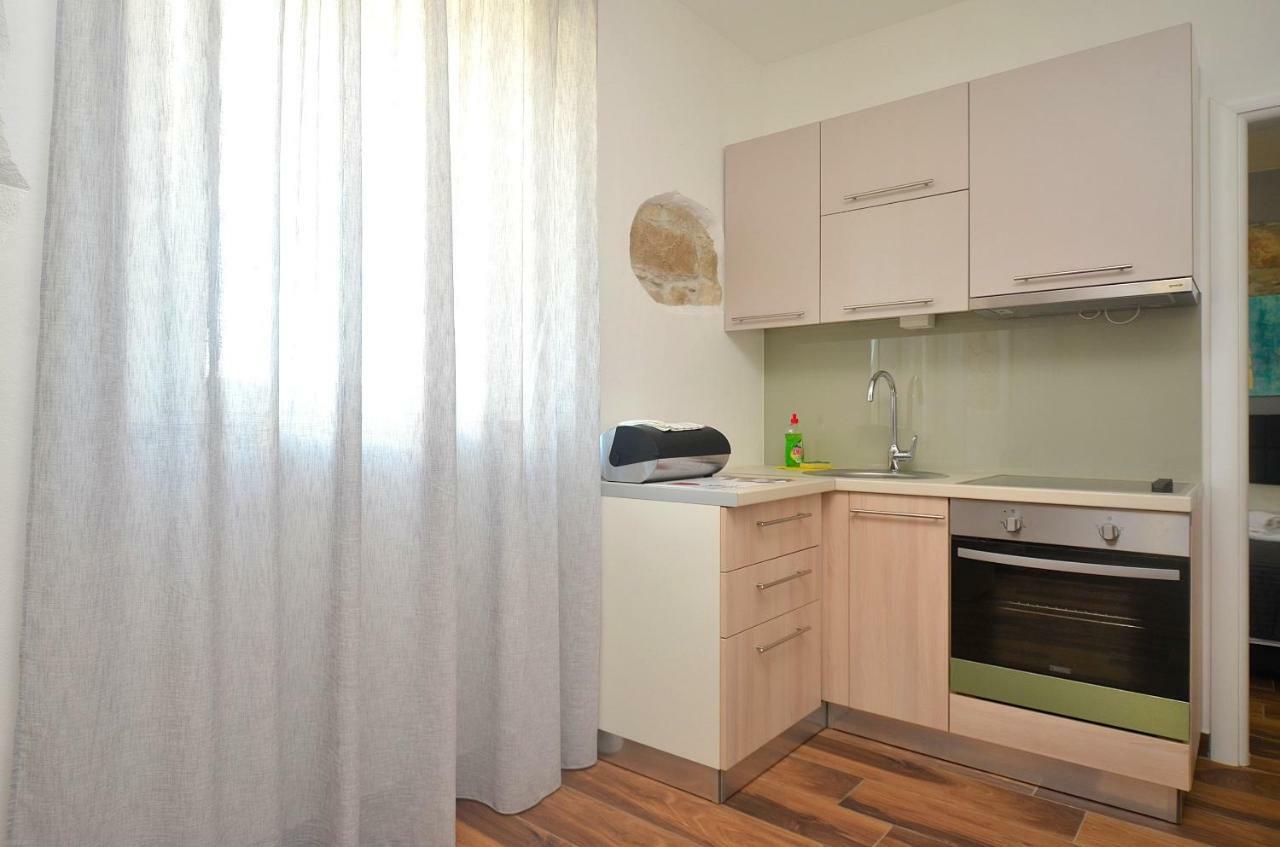 Stella Apartments Новиград Екстериор снимка