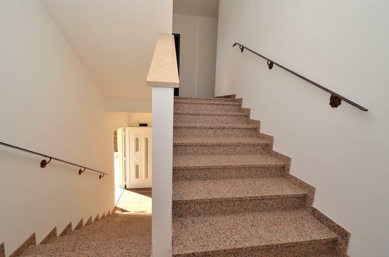 Stella Apartments Новиград Екстериор снимка