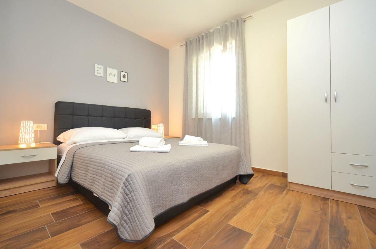 Stella Apartments Новиград Екстериор снимка