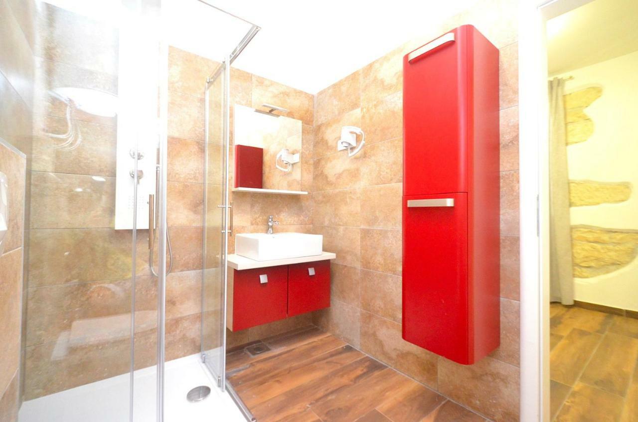 Stella Apartments Новиград Екстериор снимка