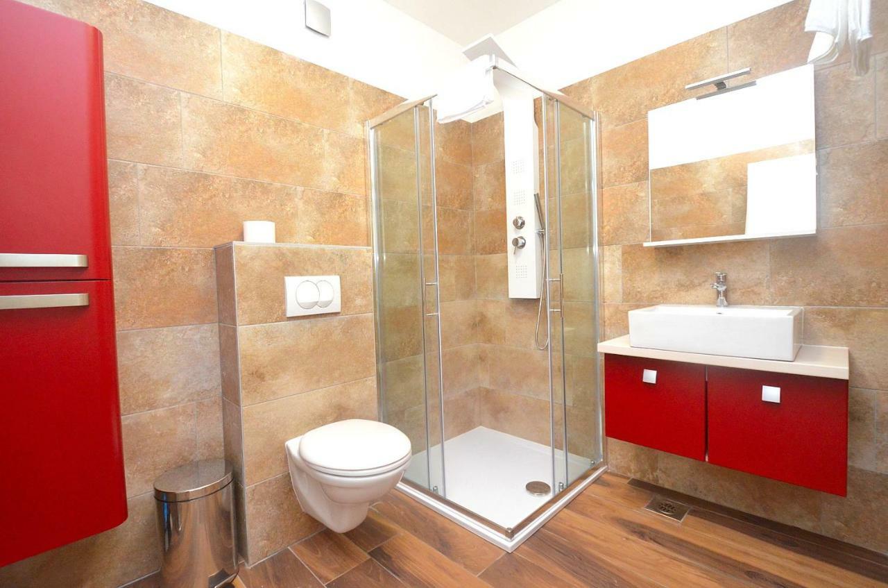 Stella Apartments Новиград Екстериор снимка