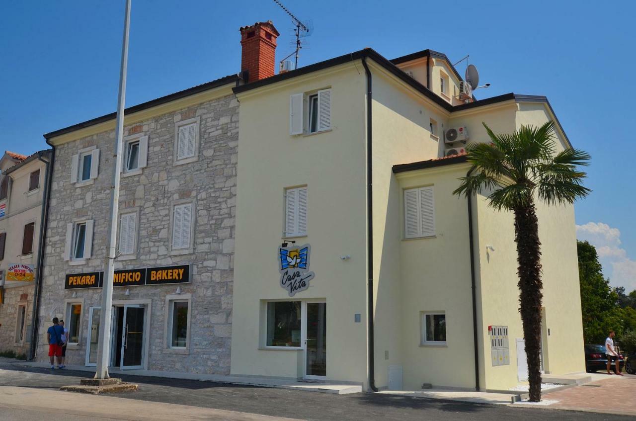 Stella Apartments Новиград Екстериор снимка
