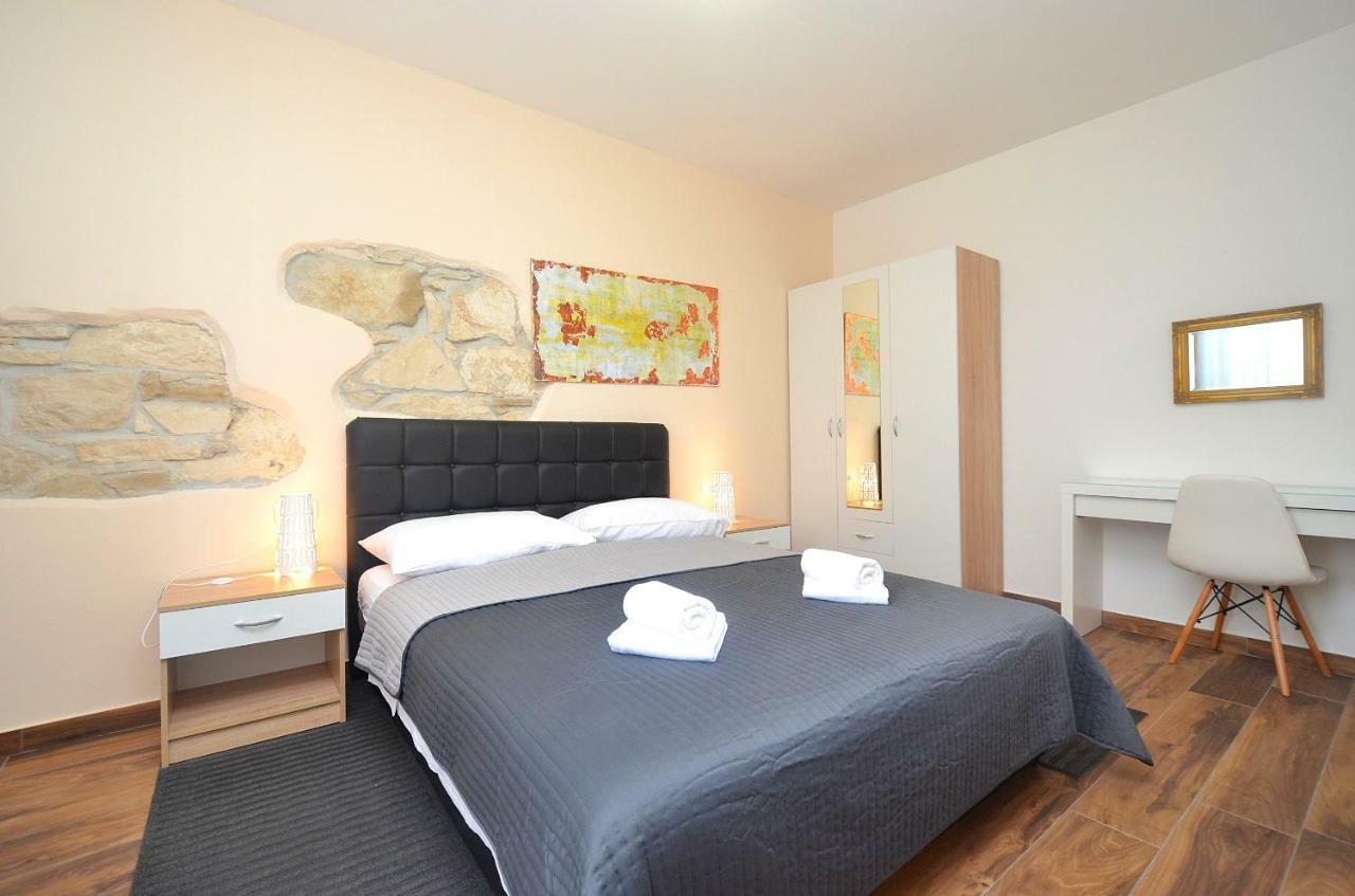 Stella Apartments Новиград Екстериор снимка