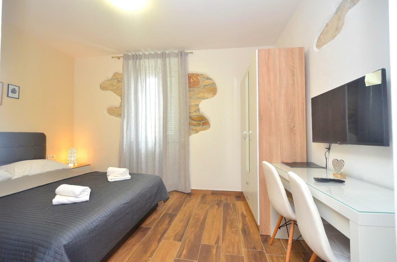 Stella Apartments Новиград Екстериор снимка