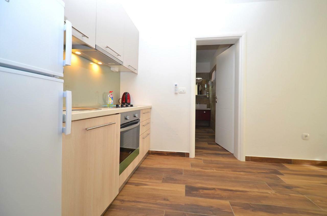 Stella Apartments Новиград Екстериор снимка