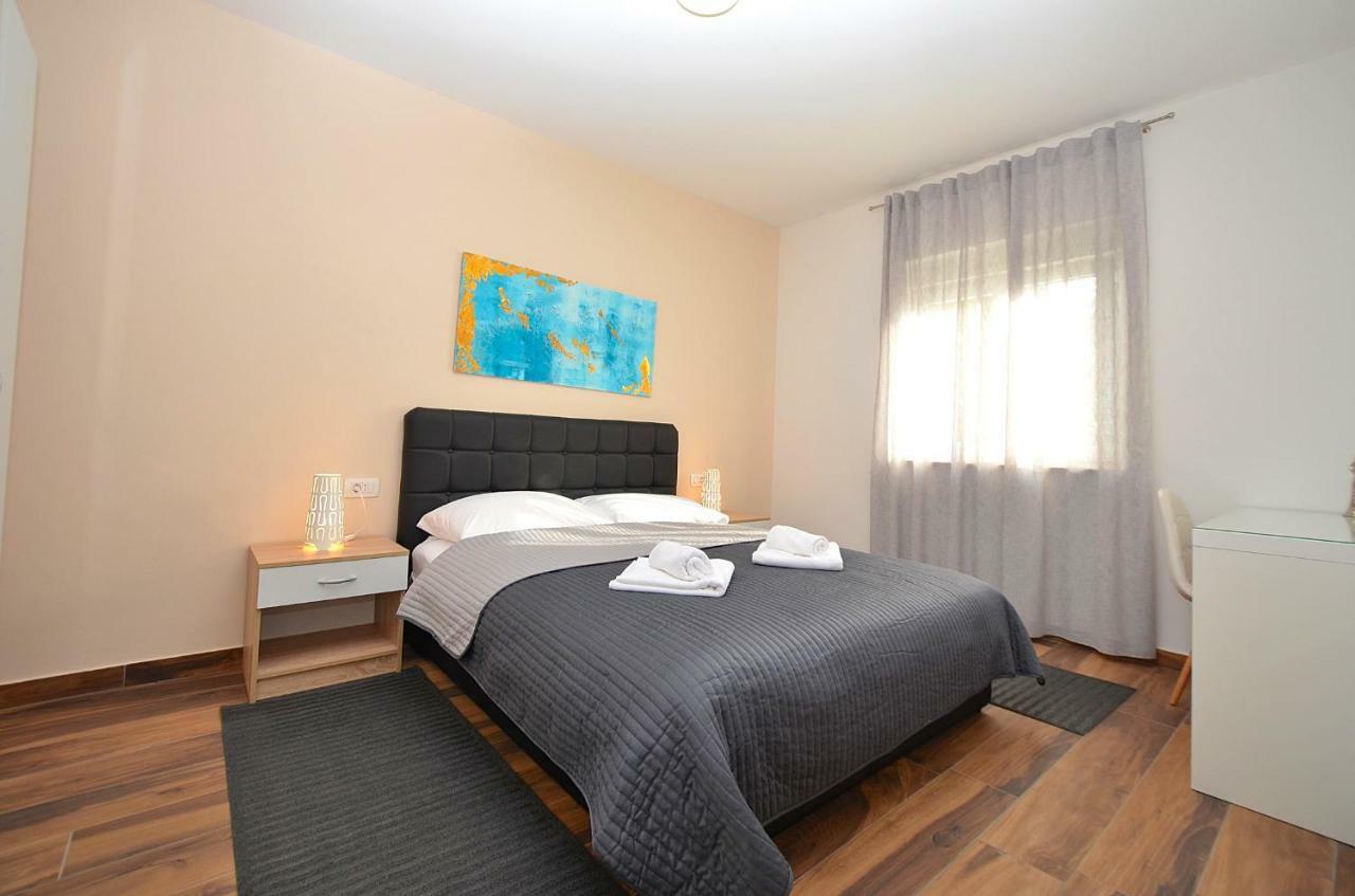 Stella Apartments Новиград Екстериор снимка