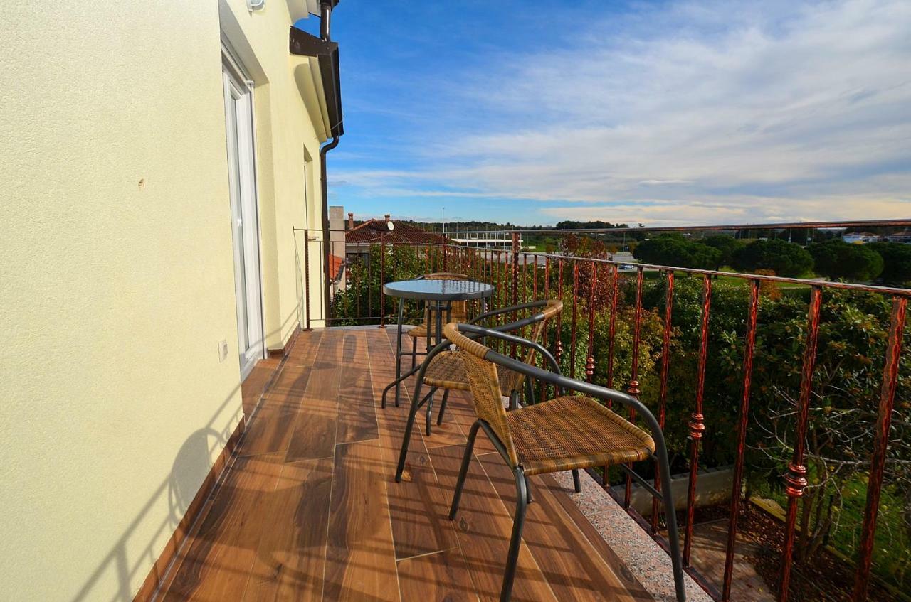 Stella Apartments Новиград Екстериор снимка